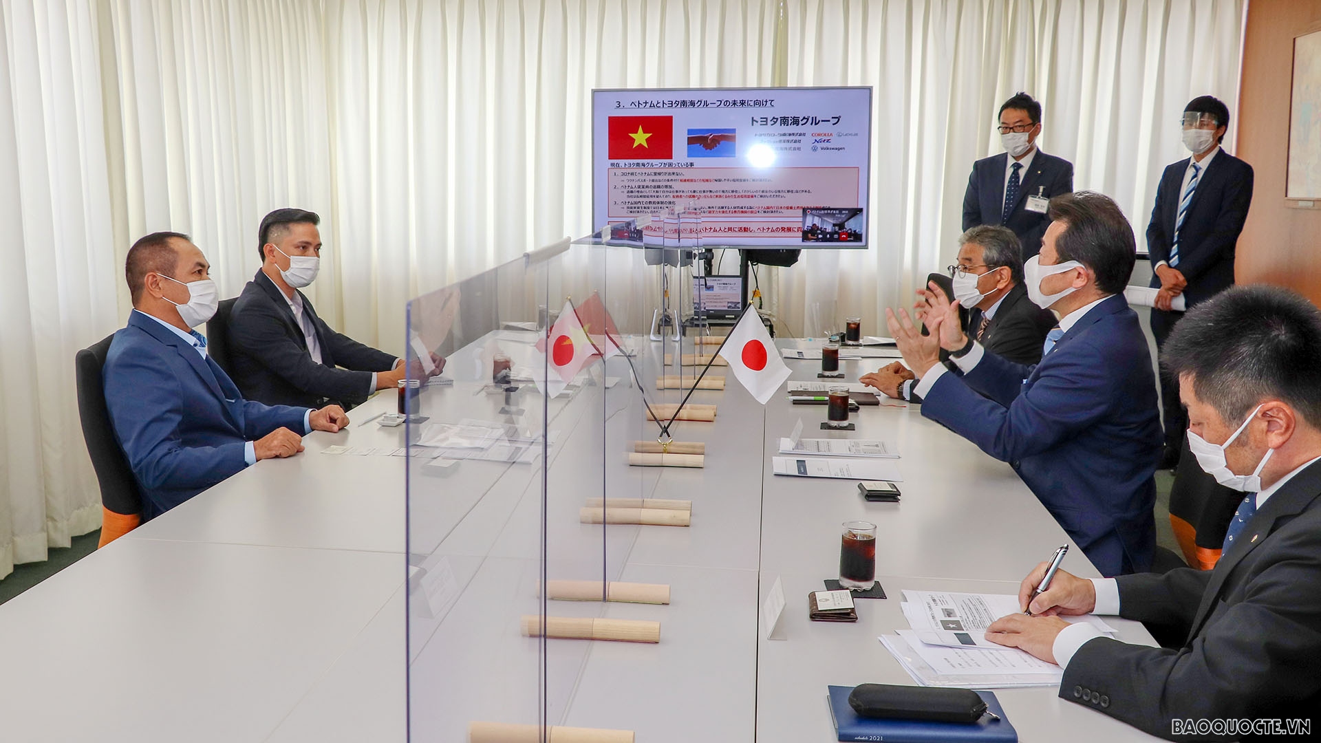 Consul General of Vietnam in Osaka pays working visit to Toyota Corolla Nankai Company
